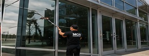 Commercial window cleaning